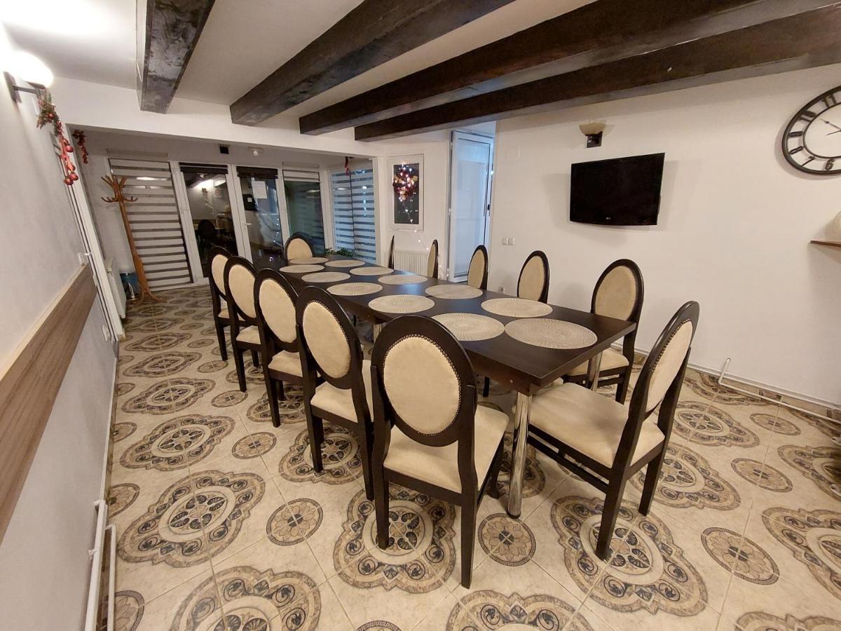 Pension Casablanca Hotel Къмпина Екстериор снимка