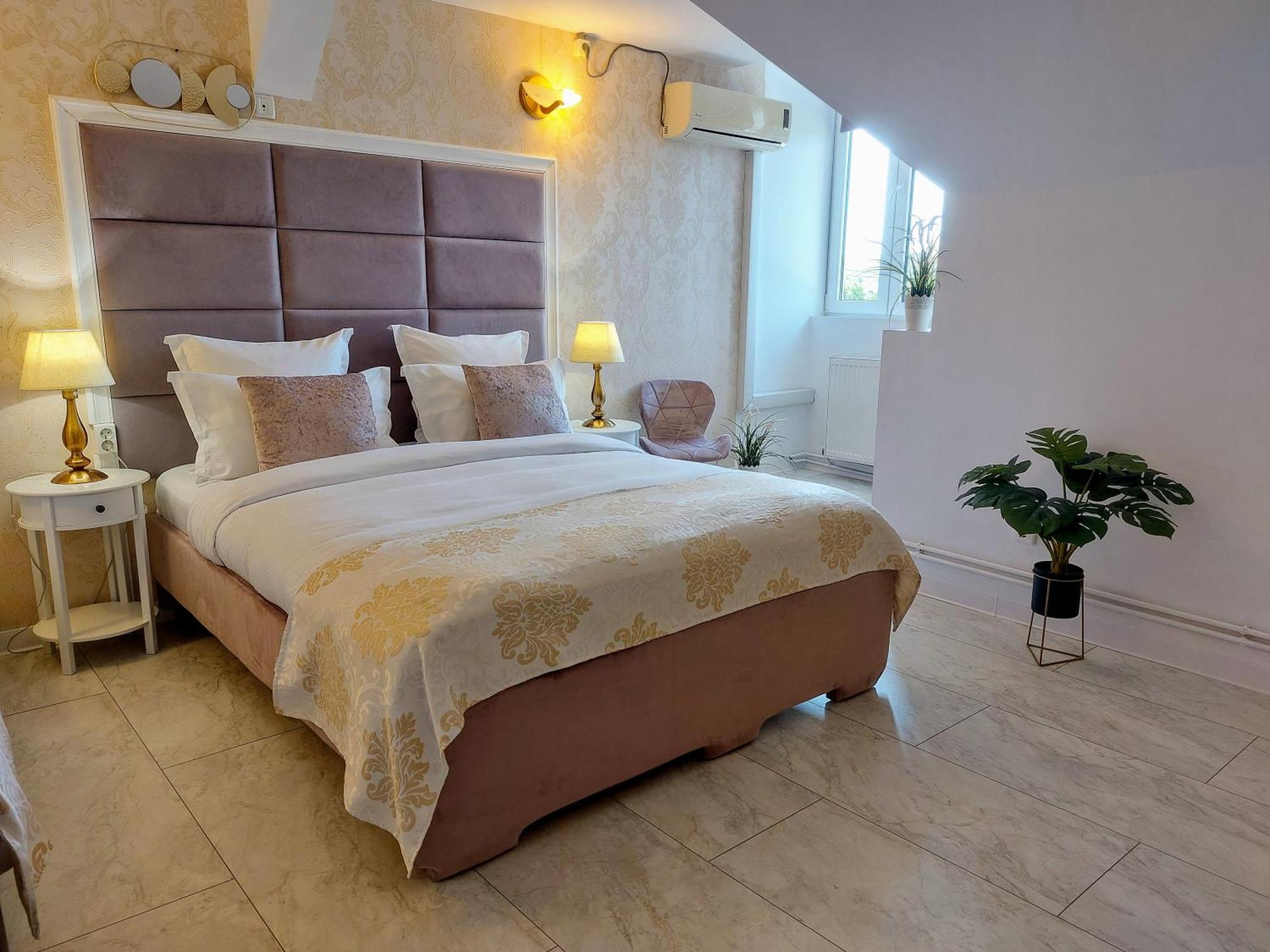 Pension Casablanca Hotel Къмпина Екстериор снимка